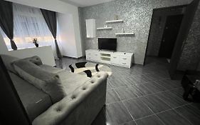 Apartament spațios, zona centrală în Iași